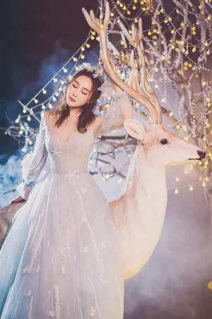 杜若溪超美白纱裙艺术写真大片_4