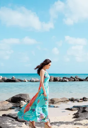 杜若溪碎花长裙海边清凉写真_3