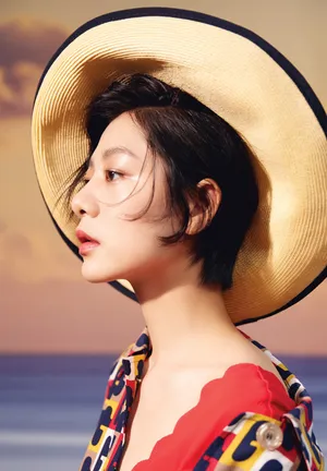 王真儿最新时尚杂志写真图片_1
