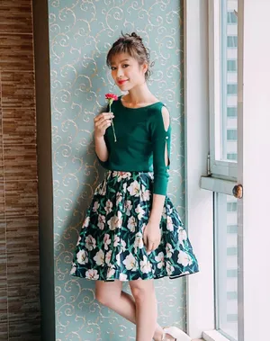 王真儿优雅时尚写真图片