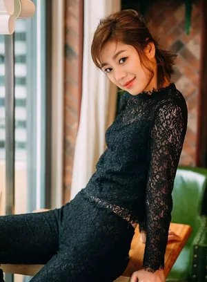 王真儿优雅时尚写真图片_2