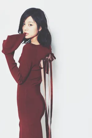 王真儿开叉连衣裙优雅迷人高清图片_3