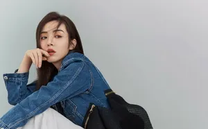 王晓晨黑白质感时尚杂志封面大片_7