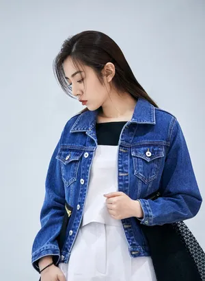王晓晨个性高冷时尚杂志封面大片_4