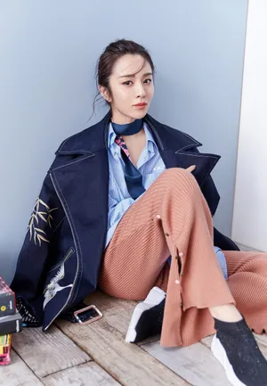 王晓晨清新靓丽时尚杂志写真图片_4