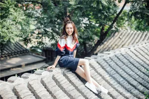王晓晨俏皮可爱秋日写真高清图片