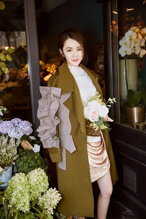 王晓晨巴黎时尚街拍高清图片_8