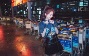 虞书欣时尚街拍图片