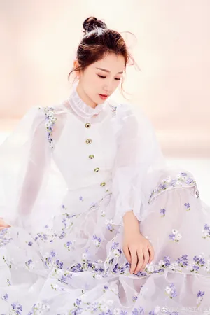 虞书欣仙气十足的唯美写真图片_4