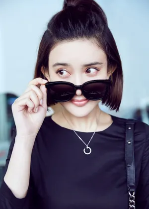 孟子义时尚小可爱机场街拍图片_7