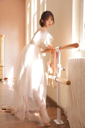 孟子义“芭蕾”风格的婚纱高清图片_2