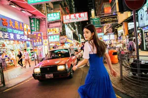 孟子义夜晚街头唯美时尚写真图片