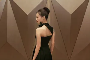 李一桐性感活动照图片_1