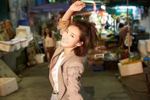 李一桐街拍图片_4