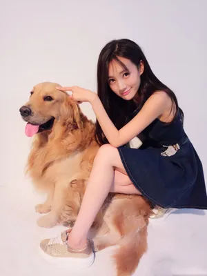 李一桐与可爱汪星人日常高清图片_4