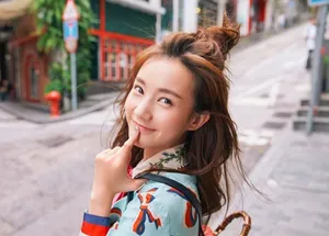 人气小花李一桐时尚潮流街拍大片_3