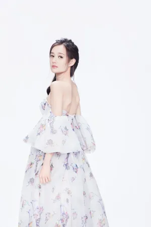 李一桐唯美养眼时尚写真高清图片