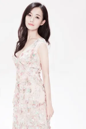 李一桐唯美养眼时尚写真高清图片_6