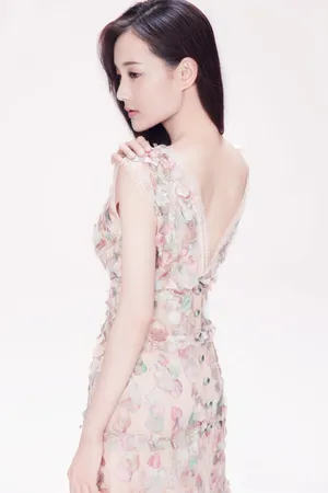 李一桐唯美养眼时尚写真高清图片_9
