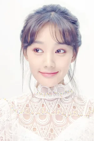 美女演员李一桐甜美可爱写真高清图片