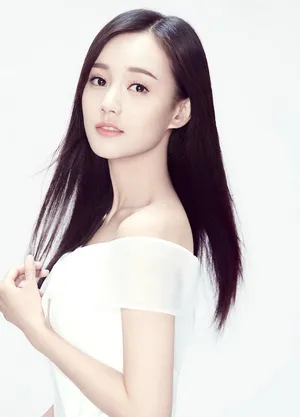 李一桐清新脱俗气质写真高清图片