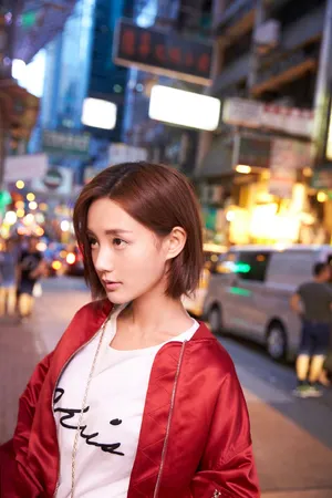 李一桐短发造型时尚街拍高清图片_5