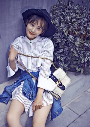 李一桐百变风格时尚杂志写真高清图片_2