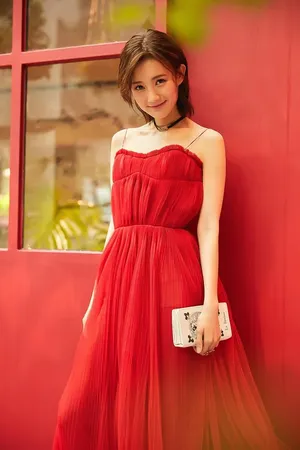 李一桐春夏时尚写真图片