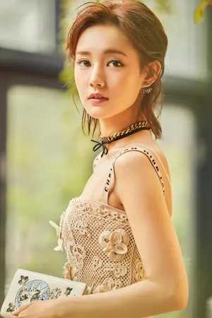 李一桐春夏时尚写真图片_3