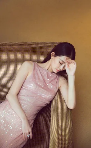 苗苗温婉优雅粉色长裙写真图片_2