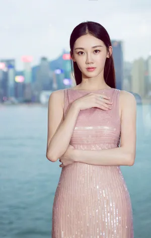 苗苗温婉优雅粉色长裙写真图片_4