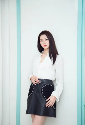 苗苗清新性感爆乳写真图片_5