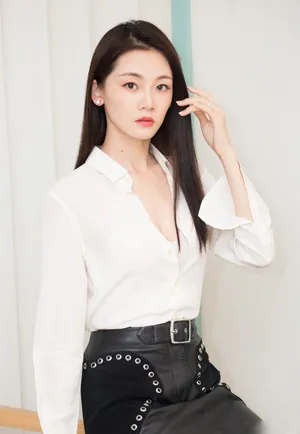 苗苗清新性感爆乳写真图片_7