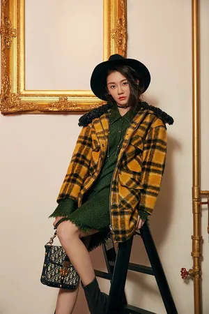 冯女郎苗苗最新时尚杂志写真高清图片_1