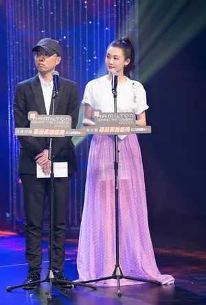 苗苗甜美纱裙出席活动写真图片_1
