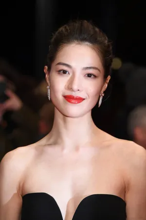钟楚曦柏林电影节红毯图片_2