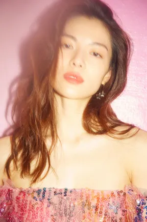 钟楚曦性感抹胸长裙迷人写真图片_6