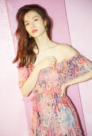 钟楚曦性感抹胸长裙迷人写真图片_8