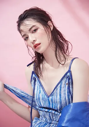 钟楚曦性感时尚气质大片高清图片