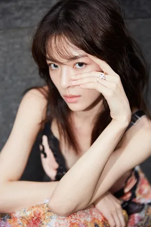 钟楚曦慵懒性感活动图片_4