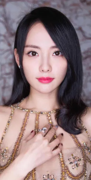 张嘉倪性感露背透视裙妩媚写真图片_1