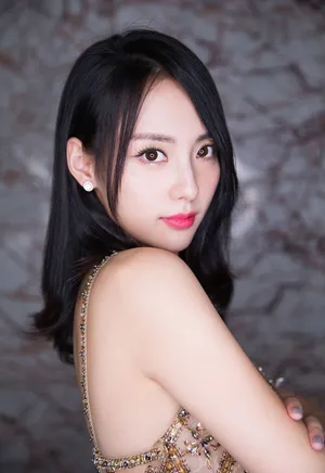 张嘉倪性感露背透视裙妩媚写真图片_5