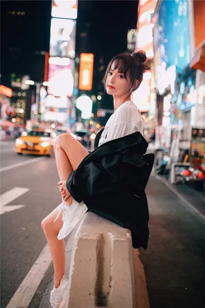 张嘉倪最新纽约街头美照高清图片_3