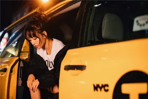 张嘉倪最新纽约街头美照高清图片_4