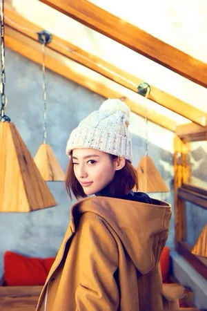 张嘉倪短发造型时尚杂志写真图片_2