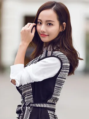 时尚辣妈张嘉倪活力街拍高清图片_3