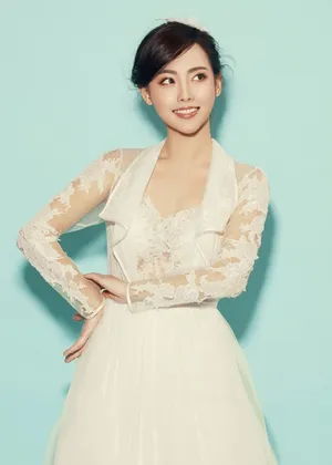 张嘉倪唯美性感婚纱写真高清图片_6