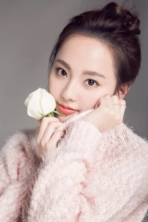 张嘉倪图片：早春清爽甜美很养眼_3