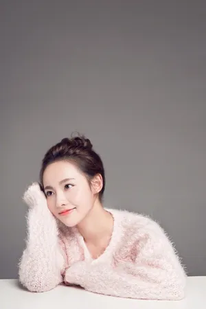 张嘉倪图片：早春清爽甜美很养眼_5