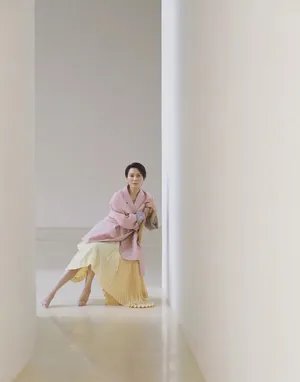俞飞鸿杂志大片简约性感写真图片_5